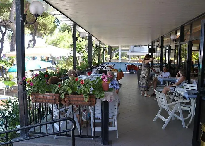 Radar Отель Розето-дельи-Абруцци